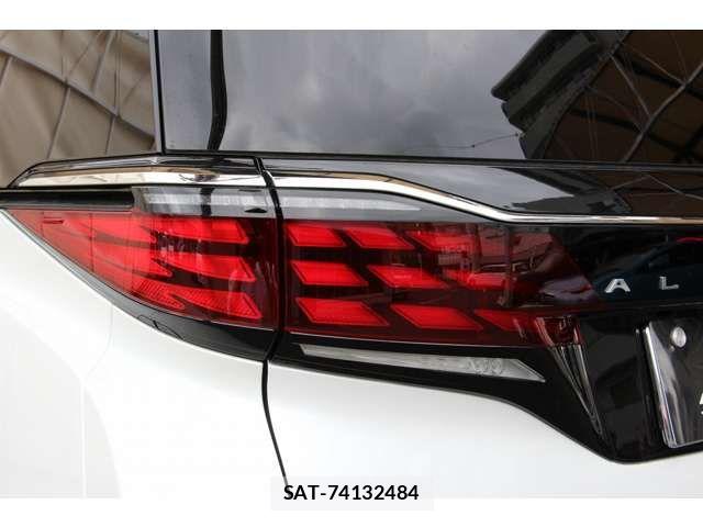 Toyota ALPHARD 2024-10 7508031-12