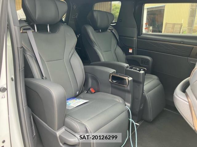 Toyota ALPHARD 2024-12 7508030-13