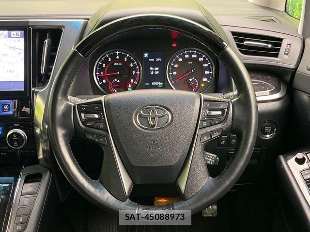 Toyota ALPHARD 2018-11 7499330-11
