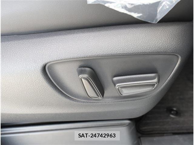 Toyota ALPHARD 2025-06 7499302-8