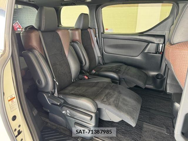 Toyota ALPHARD 2017-03 7508048-9