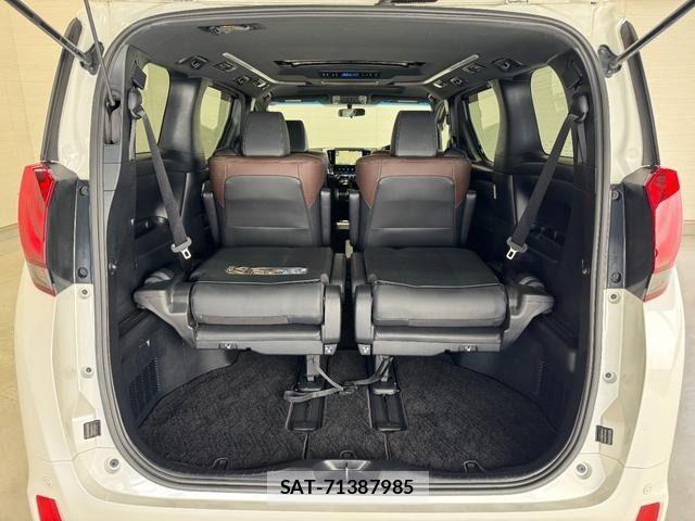 Toyota ALPHARD 2017-03 7508048-11