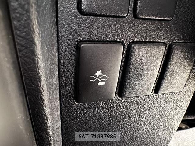 Toyota ALPHARD 2017-03 7508048-22