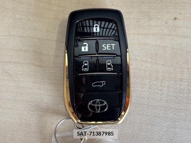 Toyota ALPHARD 2017-03 7508048-29