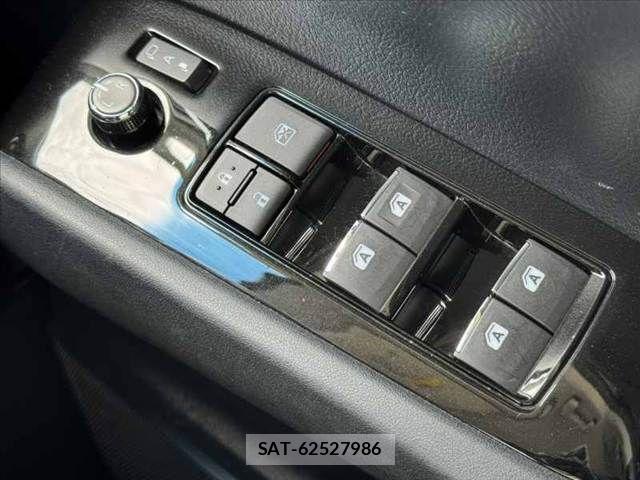 Toyota ALPHARD 2016-08 7499341-28