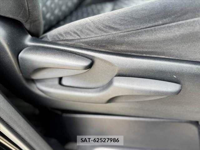 Toyota ALPHARD 2016-08 7499341-29