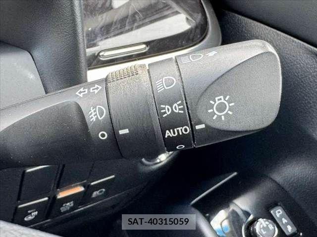 Toyota ALPHARD 2018-06 7499332-23