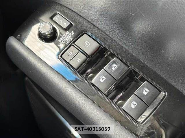 Toyota ALPHARD 2018-06 7499332-26