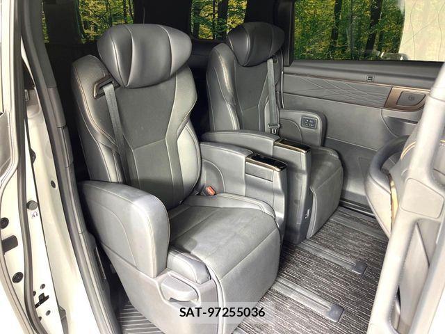Toyota ALPHARD 2023-12 7561751-9