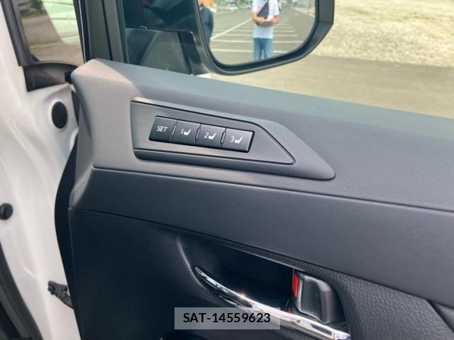 Toyota ALPHARD 2019-07 7561774-21