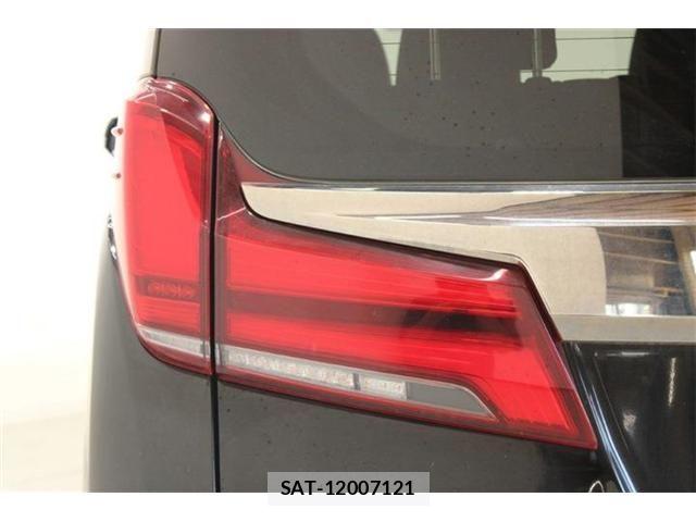 Toyota ALPHARD 2021-06 7561782-19
