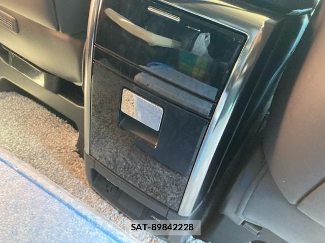 Toyota ALPHARD 2021-07 7561760-14