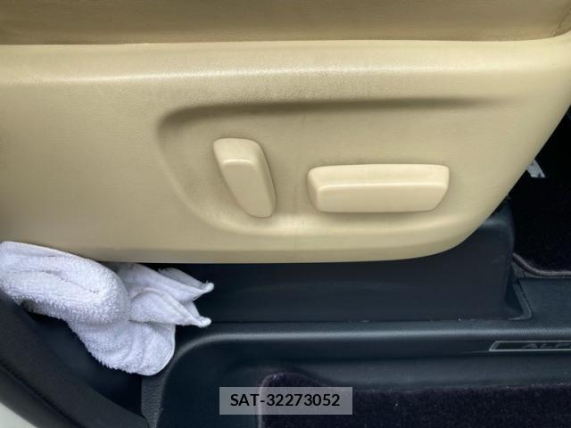 Toyota ALPHARD 2020-03 7561769-11