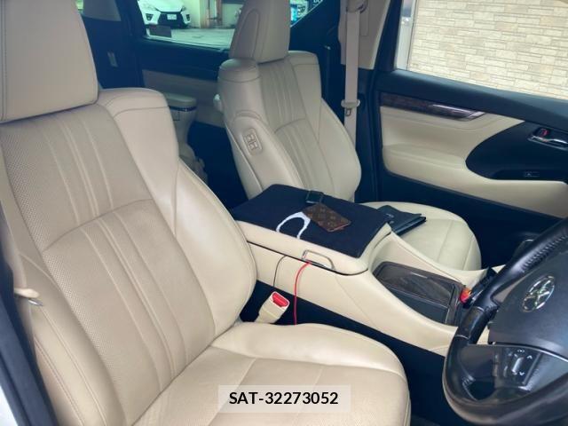 Toyota ALPHARD 2020-03 7561769-13