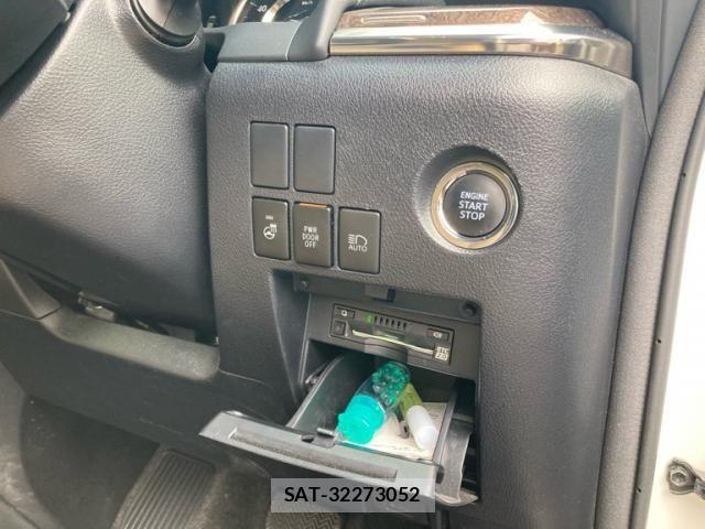 Toyota ALPHARD 2020-03 7561769-17