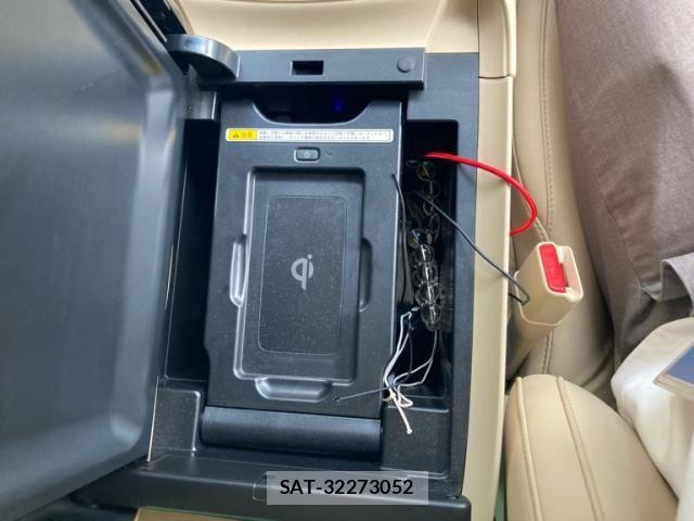 Toyota ALPHARD 2020-03 7561769-28