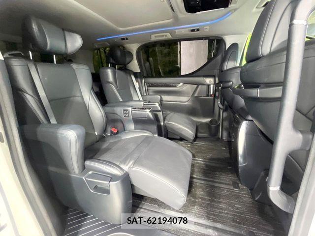 Toyota ALPHARD 2018-08 7561768-8