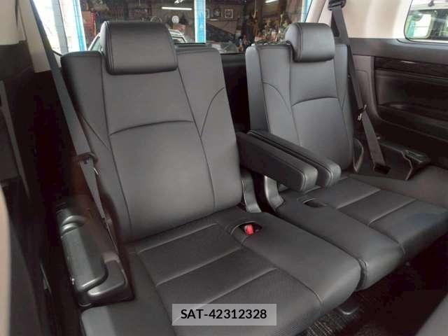 Toyota ALPHARD 2020-11 7614690-12