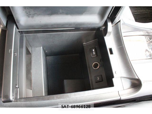 Toyota ALPHARD 2023-01 7614682-22