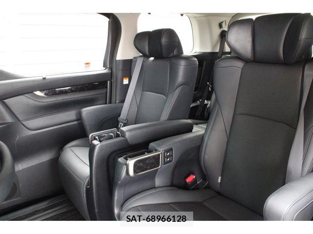 Toyota ALPHARD 2023-01 7614682-3