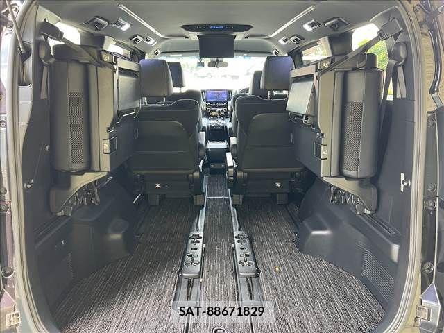 Toyota ALPHARD 2021-06 7614701-12
