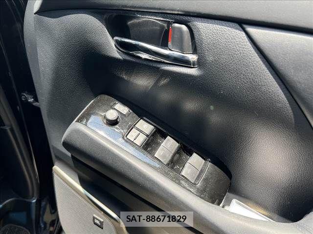 Toyota ALPHARD 2021-06 7614701-15