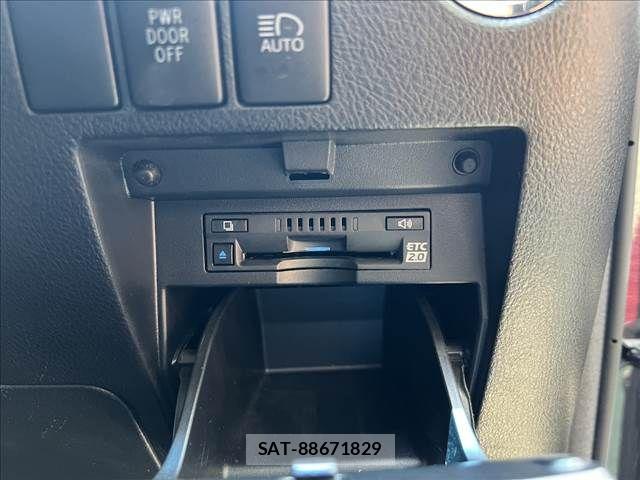Toyota ALPHARD 2021-06 7614701-17