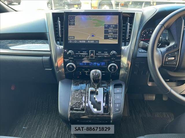 Toyota ALPHARD 2021-06 7614701-18
