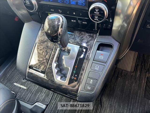 Toyota ALPHARD 2021-06 7614701-20