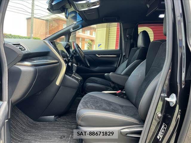 Toyota ALPHARD 2021-06 7614701-7
