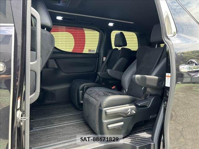 Toyota ALPHARD 2021-06 7614701-8