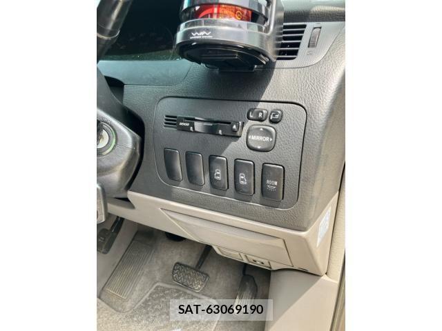 Toyota ALPHARD 2004-02 7614737-17