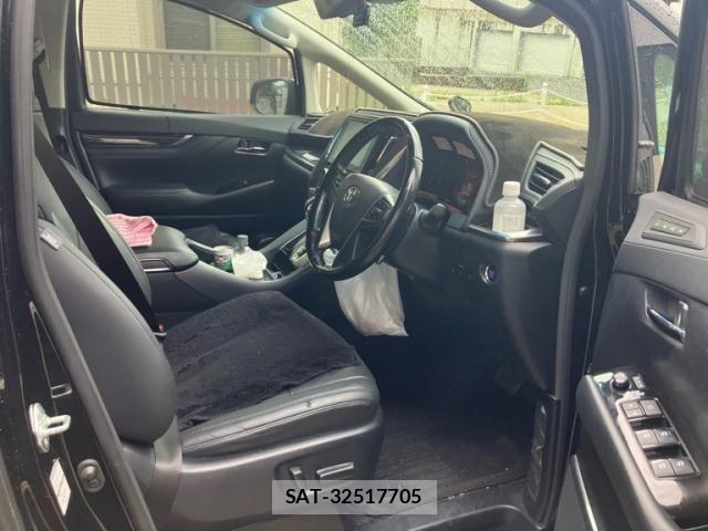 Toyota ALPHARD 2021-04 7614680-9