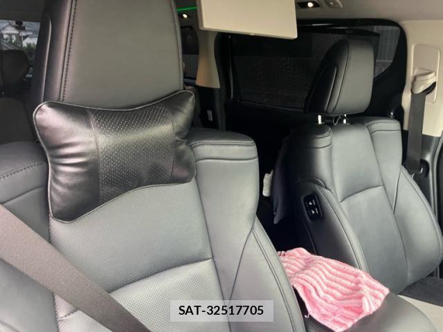 Toyota ALPHARD 2021-04 7614680-10