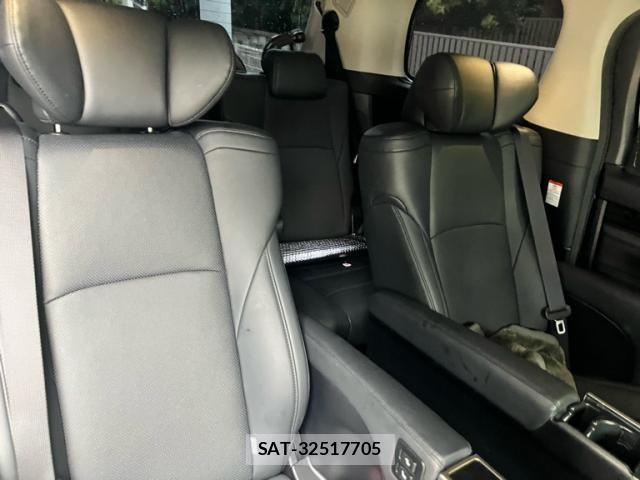 Toyota ALPHARD 2021-04 7614680-12