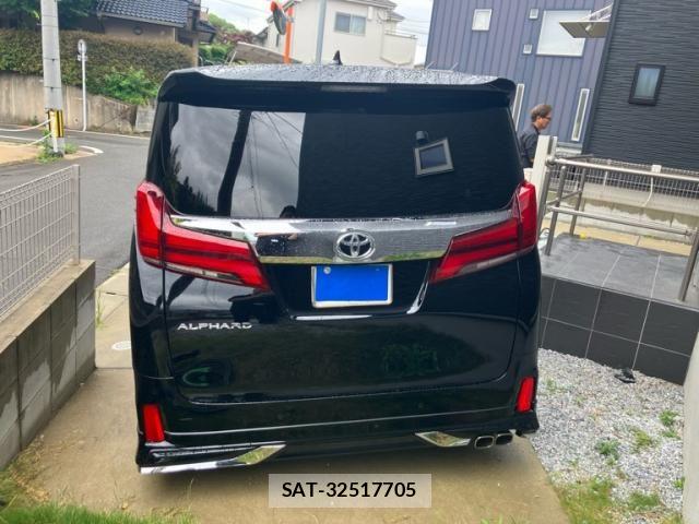 Toyota ALPHARD 2021-04 7614680-2