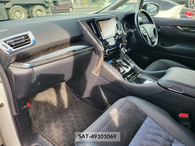 Toyota ALPHARD 2016-07 7614711-9