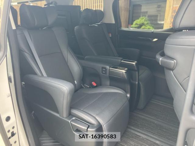 Toyota ALPHARD 2022-12 7614674-12