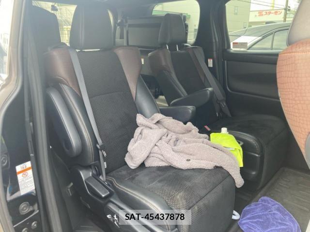 Toyota ALPHARD 2018-01 7614721-13