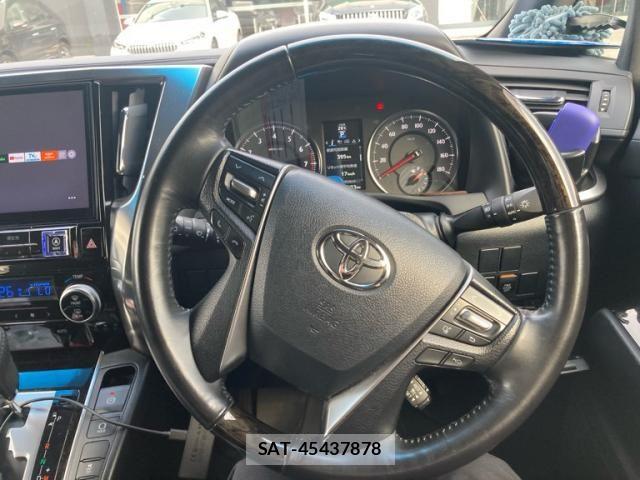 Toyota ALPHARD 2018-01 7614721-17