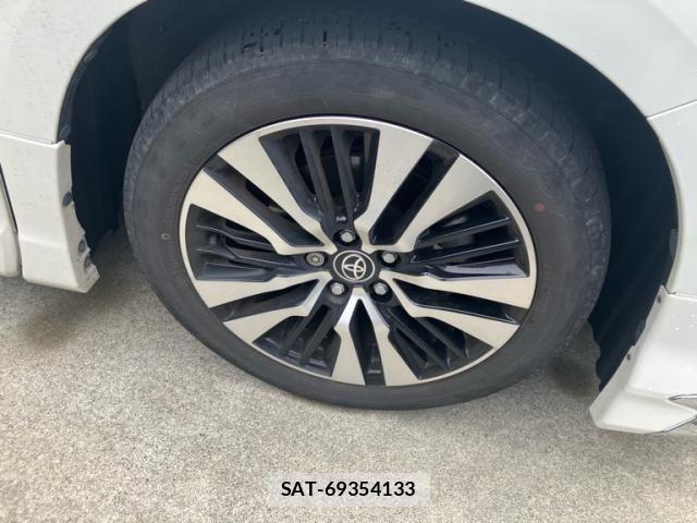 Toyota ALPHARD 2023-02 7614671-2
