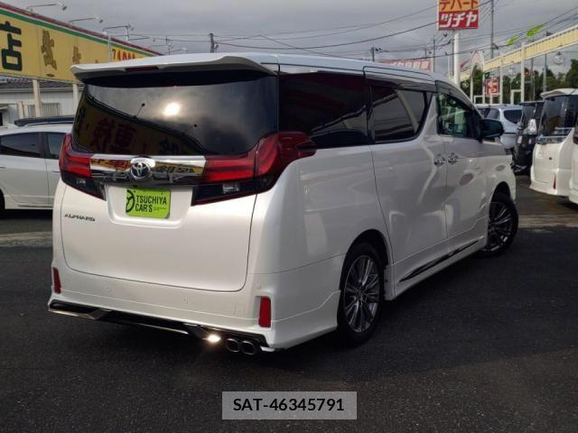 Toyota ALPHARD 2016-08 7614704-1