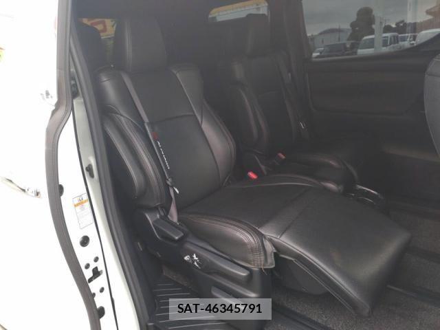 Toyota ALPHARD 2016-08 7614704-20