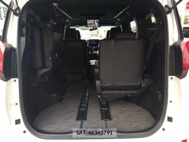 Toyota ALPHARD 2016-08 7614704-25