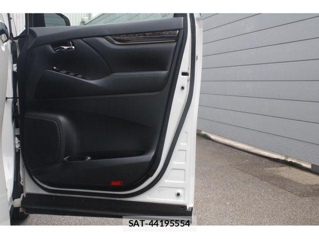 Toyota ALPHARD 2021-06 7614688-13