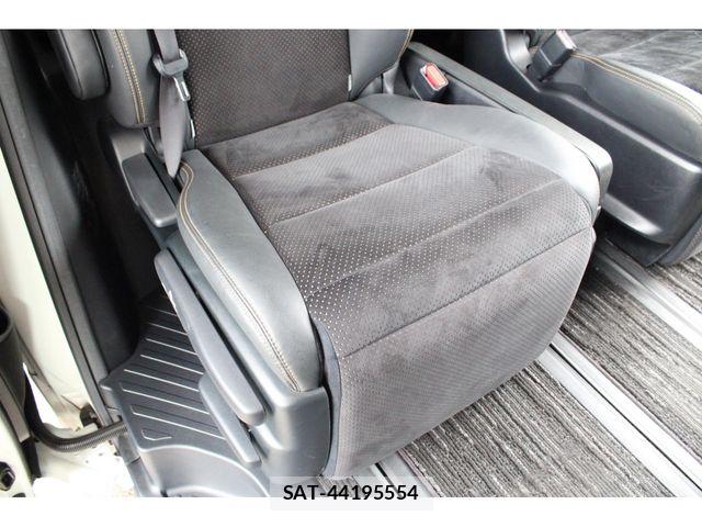 Toyota ALPHARD 2021-06 7614688-16