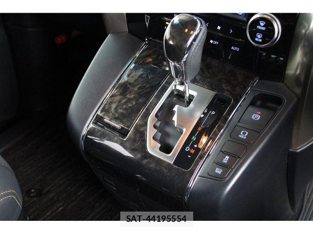 Toyota ALPHARD 2021-06 7614688-21