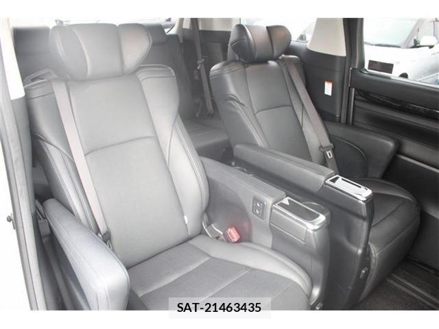 Toyota ALPHARD 2019-09 7614699-14