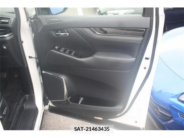 Toyota ALPHARD 2019-09 7614699-28