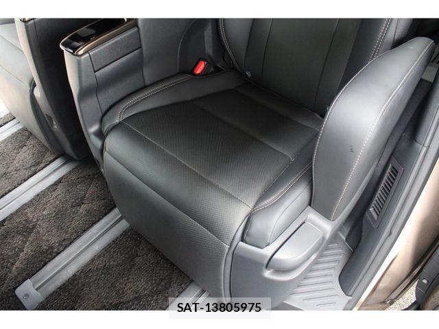 Toyota ALPHARD 2024-11 7614663-17